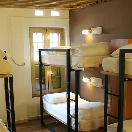 Pillows & Toast Heritage - Hostel